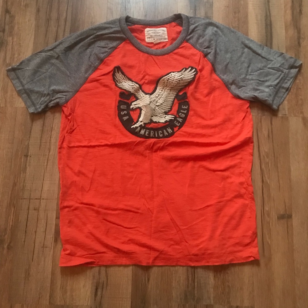 American Eagle Orange & Gray T shirt